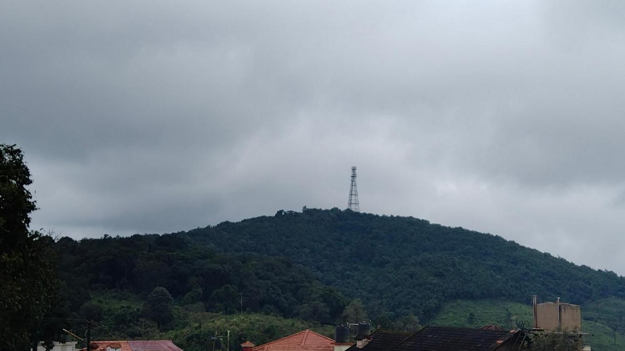マディケーリThe Coorg Heavenアパートメント エクステリア 写真